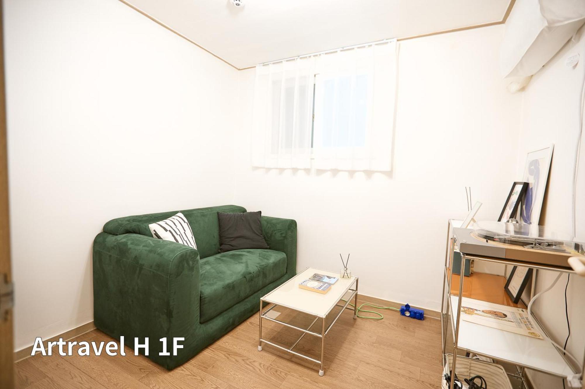 Апартаменты Artravel Hongdae Сеул Экстерьер фото
